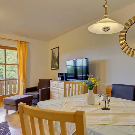Apartment In Mit Suedbalkon